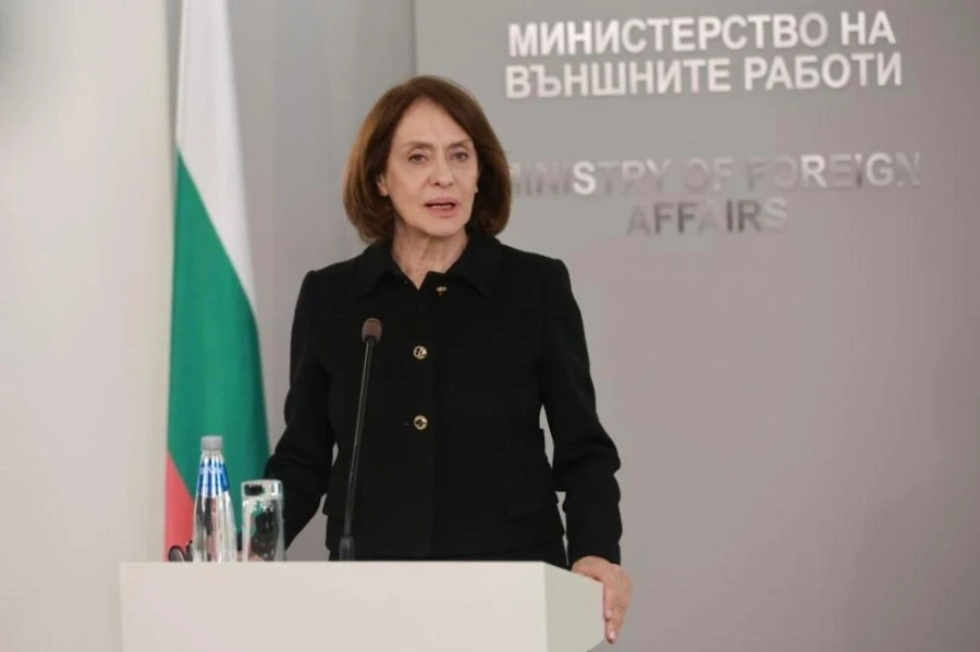 Надежда Нейнски разговаря с външния министър на Израел