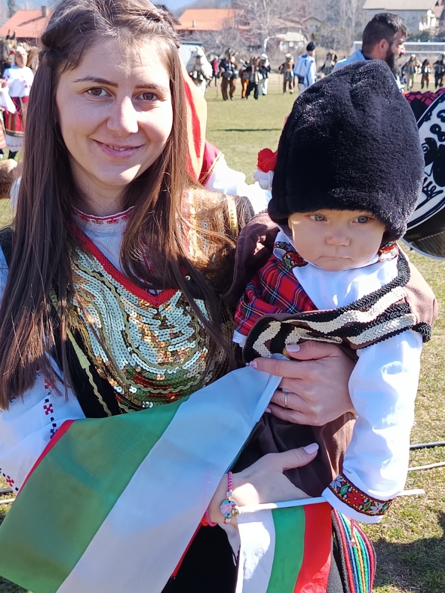 Кукерландия – Сапарева баня събра стотици гости и участници, раздаде награди за съхраняване на обичаите