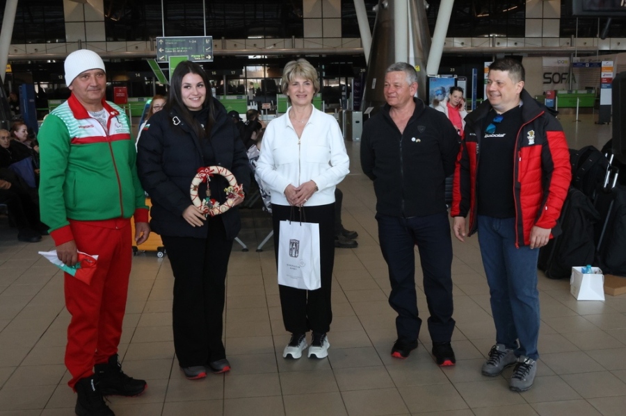 Весела Лечева изпрати с икона Стела Янчовичина от Банско на Паралимпийските игри 