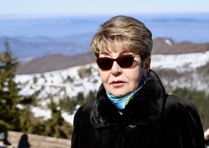 Митрофанова се качи на Шипка и се скара на служебното правителство