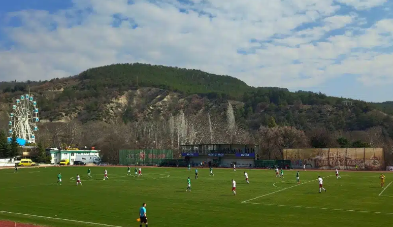 Неуспешен дебют за Джаич в най-лютото югозападно  дерби: След късен обрат Беласица загуби от Вихрен