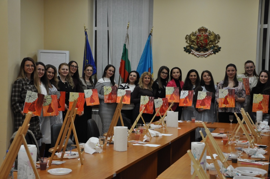 „Нежност & изкуство“: Вечер на творчество зарадва дамите в Разлог