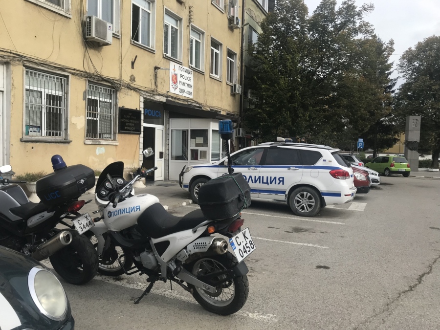 Полицията откри дрога в частни имоти в Ботевград, Ихтиман и Костинброд