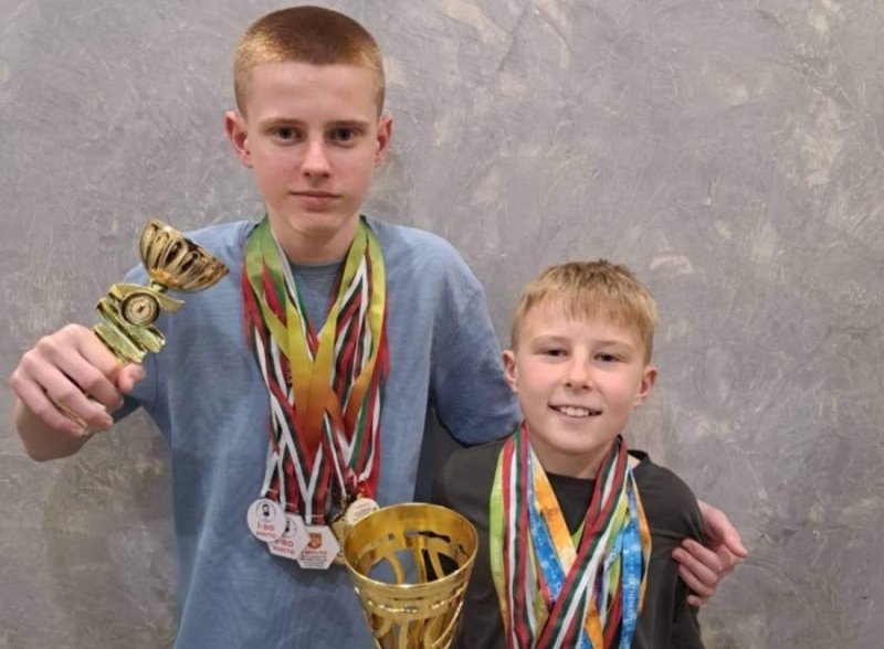 Братя Китови от Дупница и математиката, която ги води към големия успех