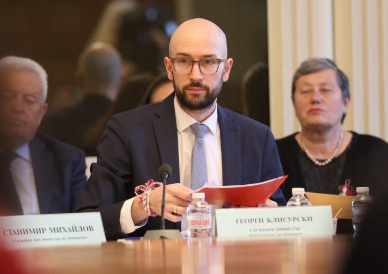 На второ четене: Бюджетната комисия прие удължителния закон за бюджета