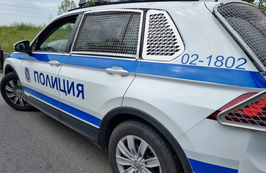 След запой в нощен клуб: Рецидивист преби и обра благоевградчанин в дома му