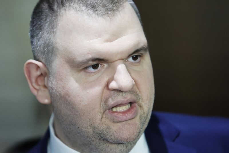 Пеевски: Марионетният кабинет да ни вкара в Борда за мир! Страстите на сламения премиер нямат значение