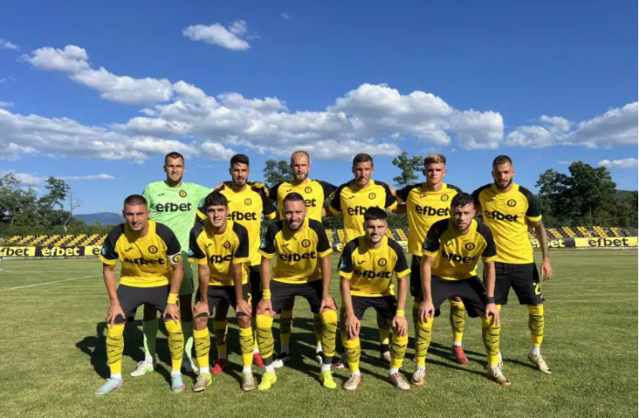 Миньор отстъпи на Севлиево у дома