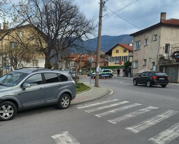 (ВИДЕО) С положителна проба за наркотици е водачът на автомобила при катастрофата с моторист в Дупница 