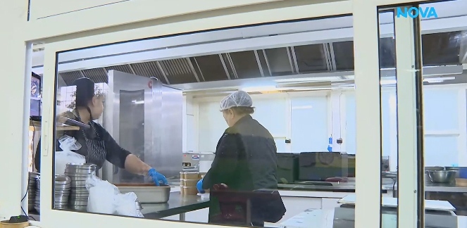 Шокиращи разкрития на БАБХ в училищата: Палмово масло и плесени открити в храната за ученици