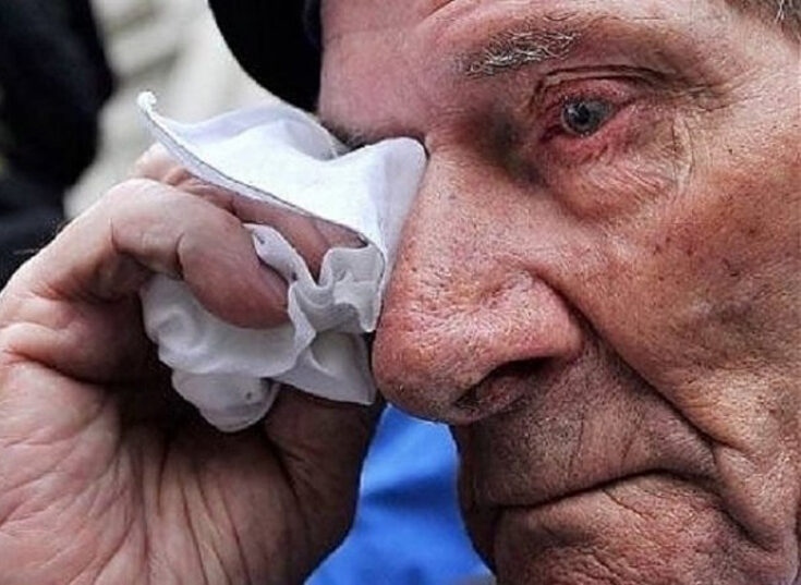 44-годишен повали на земята дядо от Петрич и му отмъкна 30 евро