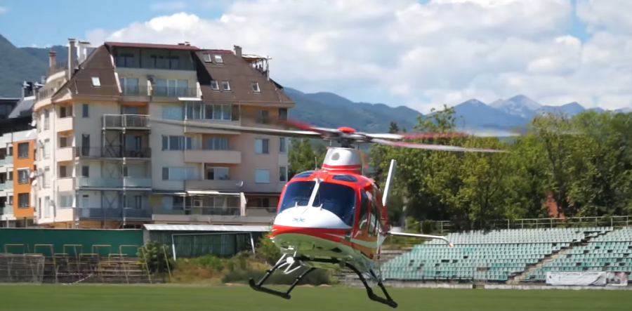 Отново вдигнаха хеликоптера: Транспортираха по спешност 69-годишна от Гоце Делчев