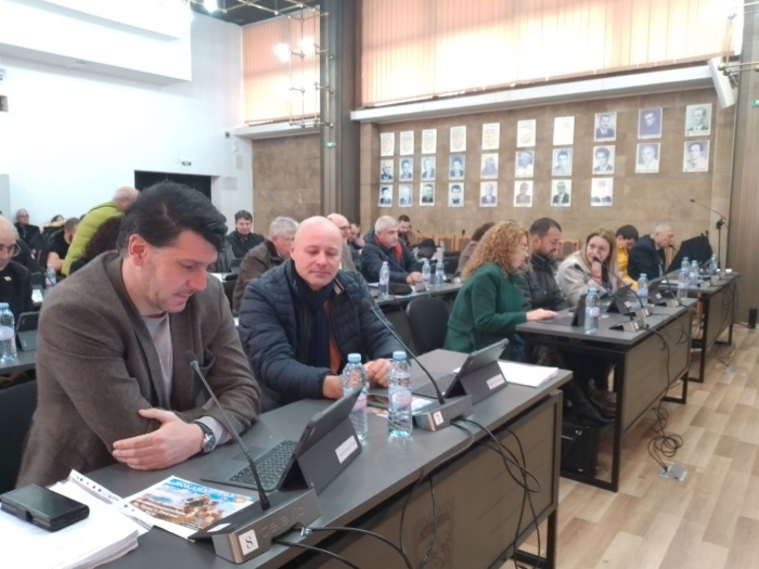 Ивайло Петров не присъства на заседанието на ОбС в Дупница