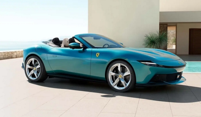 Най-новото Ferrari остана без покрив