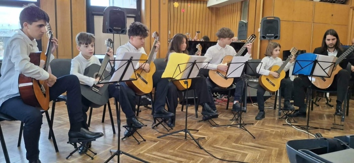 Китаристите на Тодор Язовалийски обраха овациите в Благоевград