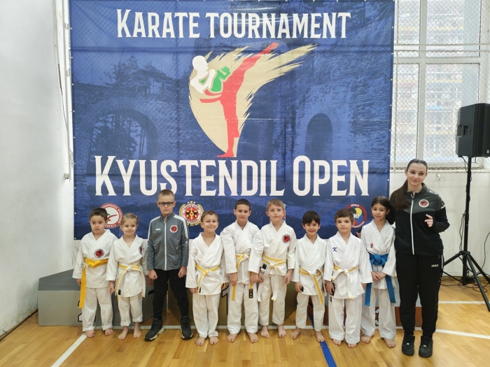 СК „Дарис“ грабна 5 медала от международния турнир „Кюстендил Open“