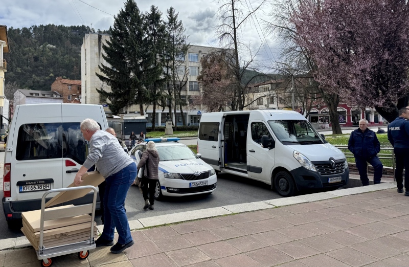 Осигуриха изборните материали в област Кюстендил преди вота