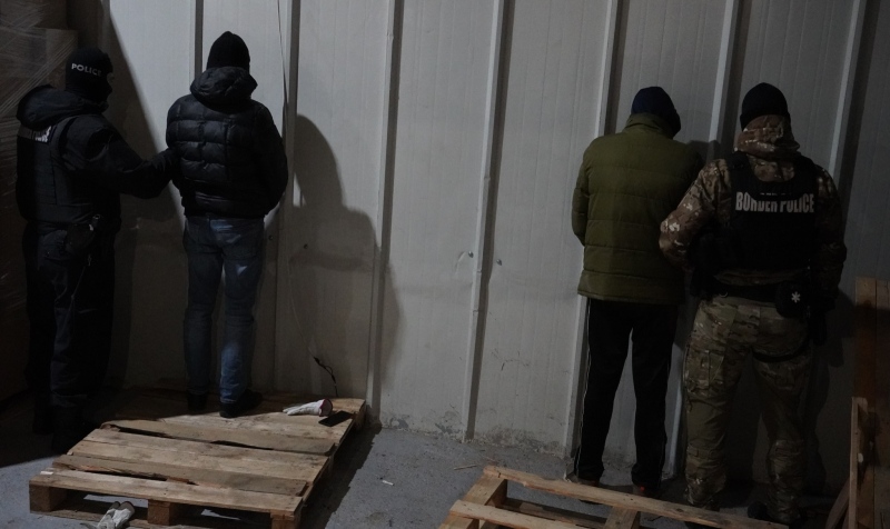 Гл. комисар Антон Златанов от Дупница: Разбитата фабрика и задържането на организатори в престъпната дейност правят акцията успешна