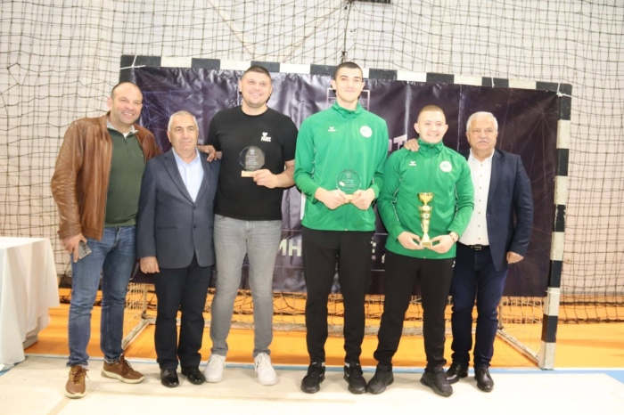 Футболистът Васил Панайотов и треньорите Тодор Русков и Костадин Кърджалийски оглавиха класациите за „Спортист на годината 2025“ в Гоце Делчев