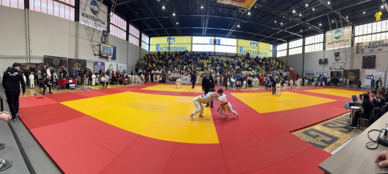 416 състезатели по джудо стартираха годината с международен турнир  в Перник
