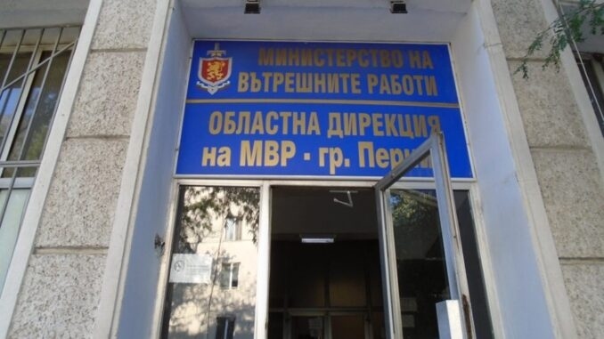Криминално проявен перничанин на градус потроши магазин, заплаши продавачката с убийство