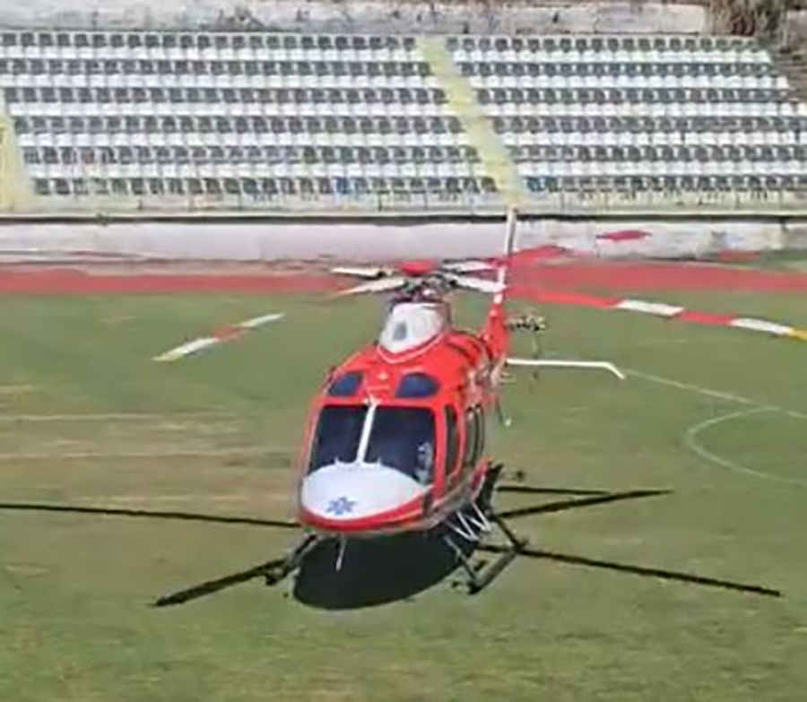 Въздушна линейка транспортира пациент с тежки изгаряния, \