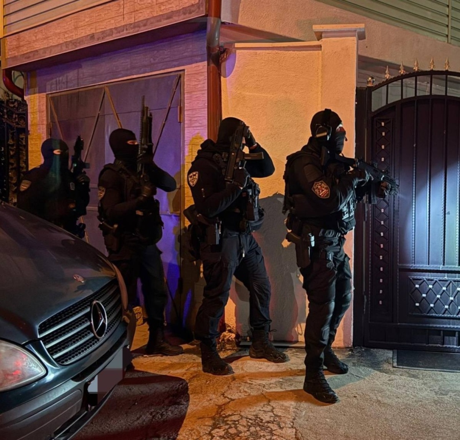 Разбиха канал за трафик на мигранти