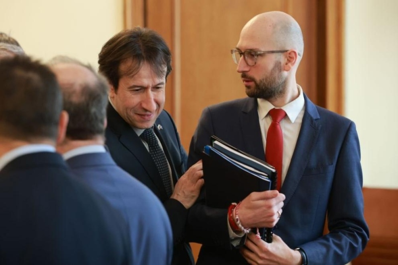 Служебният кабинет приема мерки в помощ на транспортния бранш