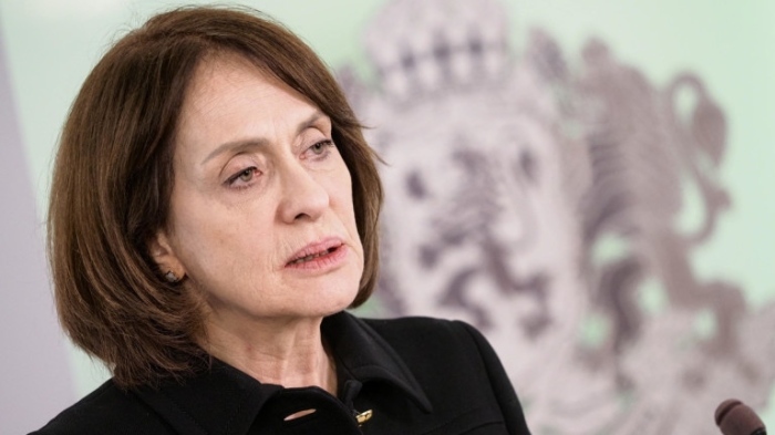 Властта намекна за чуждо влияние в предсрочния вот, ЕК идва да ни помага