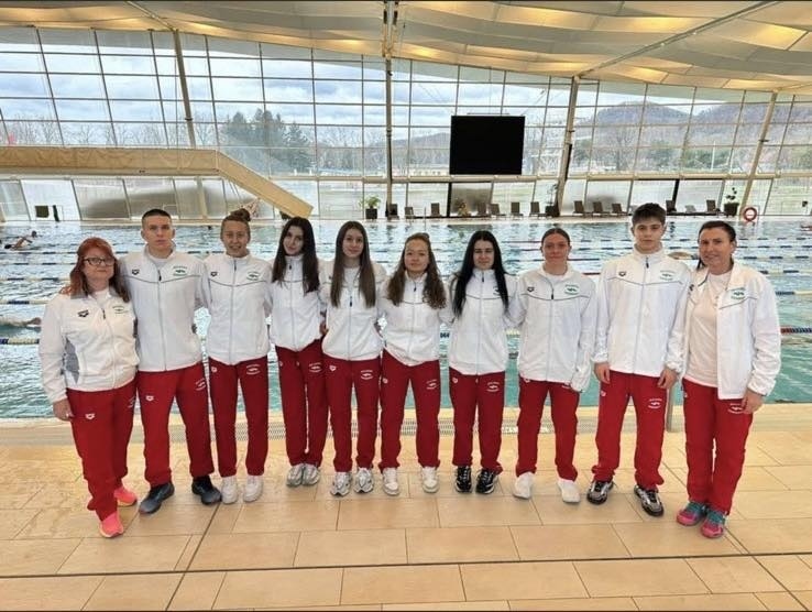 Сандански се гордее: млади плувци жънат успехи на международен турнир