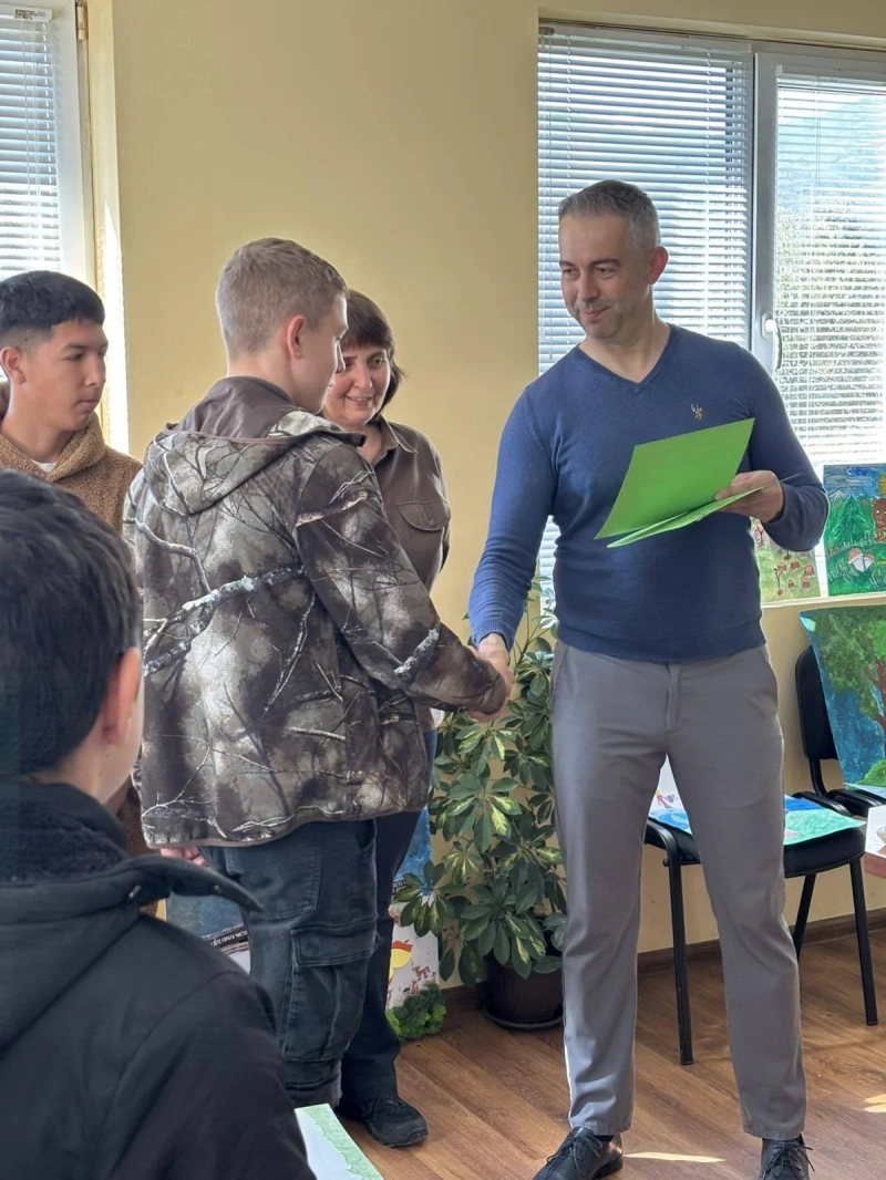 В Кюстендил наградиха победителите в конкурс за гората участваха близо 400 рисунки