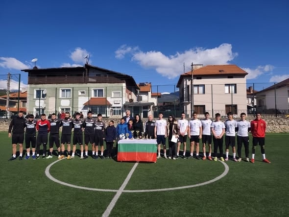 Футболна треска в Бачево! Стотици се събраха за старта на „Авангард къп 2026“