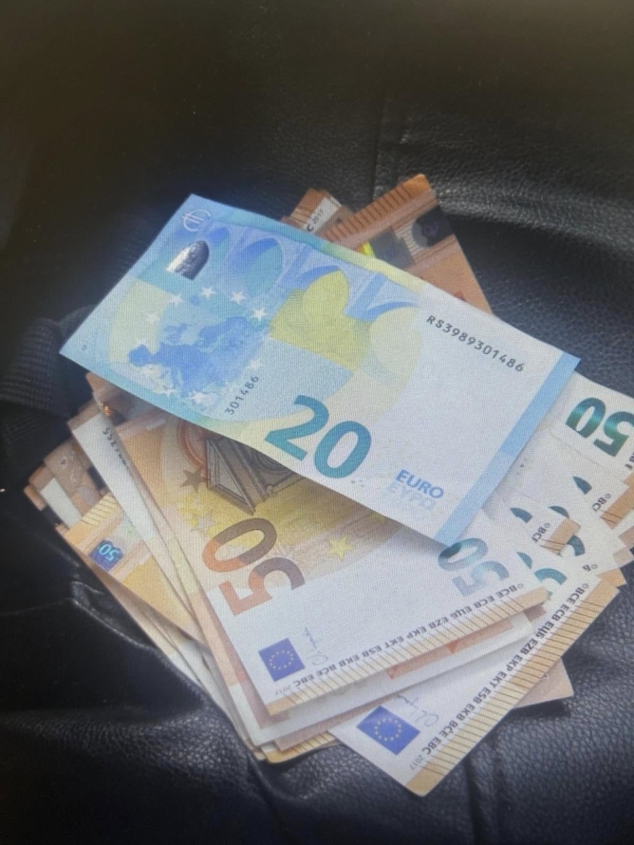 Арести в Разложко: Общински съветник и член на СИК задържани за купуване на гласове