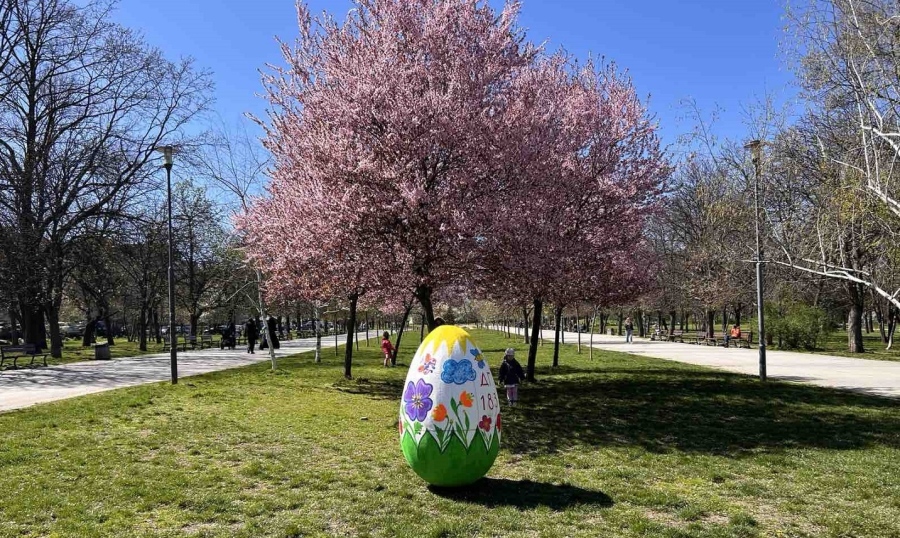 Слънчев Великден с пролетни температури до 18 градуса, очакват се слаби валежи