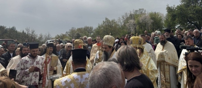 Патриарх Даниил и стотици миряни почетоха чудотворния образ на Божията майка в Рожен