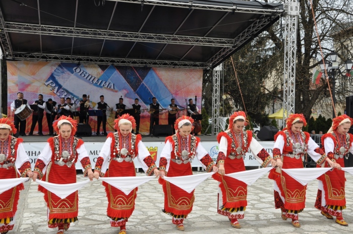 Ансамбъл „Пирин“ вдигна на крака Разлог