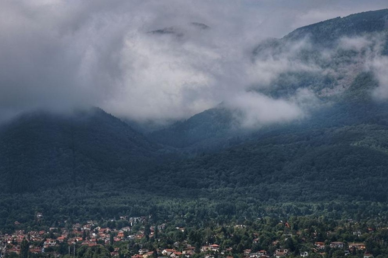 Планински спасители издирват човек край Драгалевския манастир на Витоша