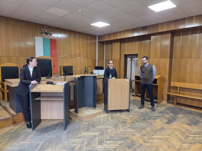 Шофьор с кокаин се оправда, че е „спортист“: Прокурори разказаха куриози на ученици в Кюстендил