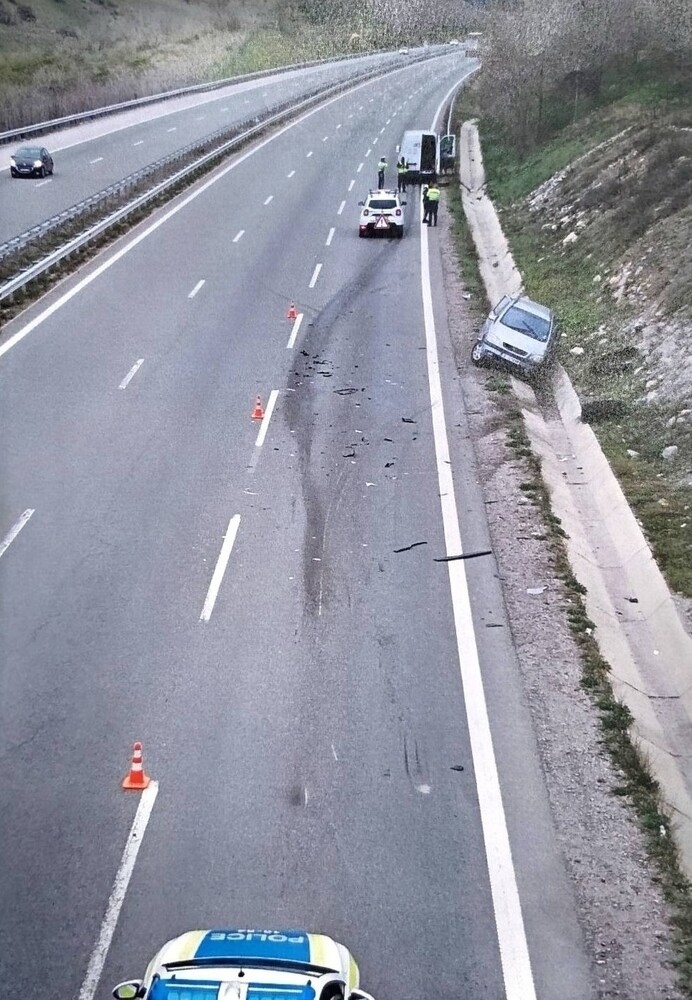 Оставиха в ареста румънския шофьор след катастрофата с тежко ранени деца на АМ „Струма“