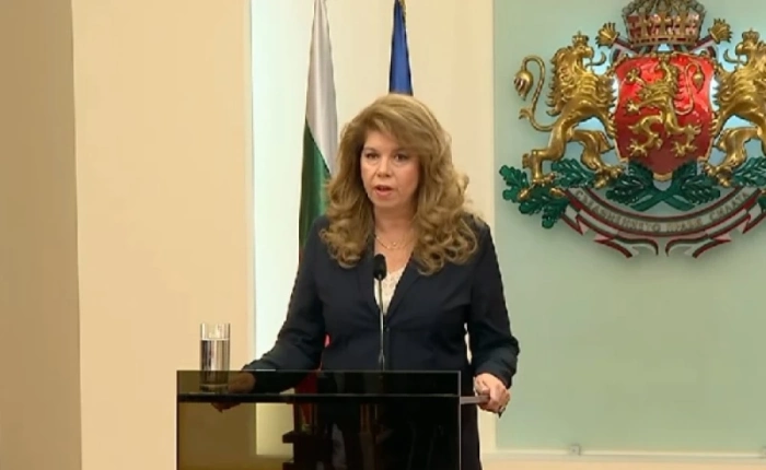 Йотова: Няма власт, която да е по-силна от гражданите – нека гласуваме