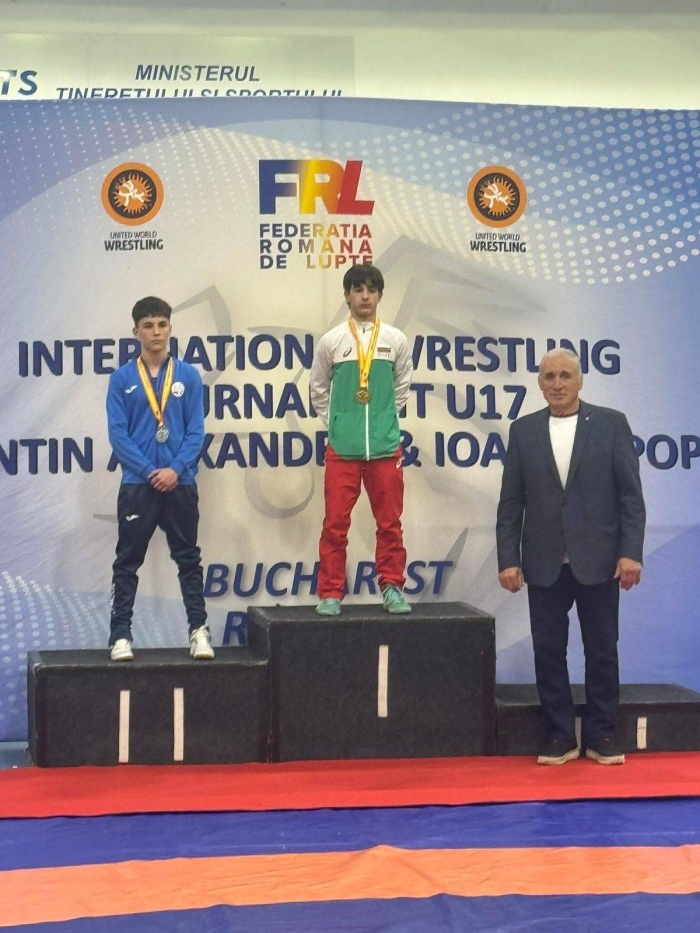 Цветан Николов от клуб по борба „Васил и Георги Илиеви“ – Кюстендил грабна злато в Букурещ