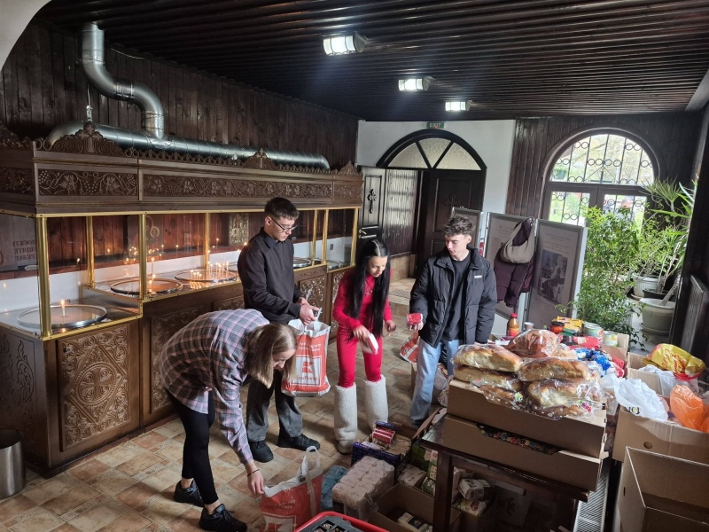 Добротата събра Кюстендил: храна и ваучери стигнаха до десетки нуждаещи се по празниците