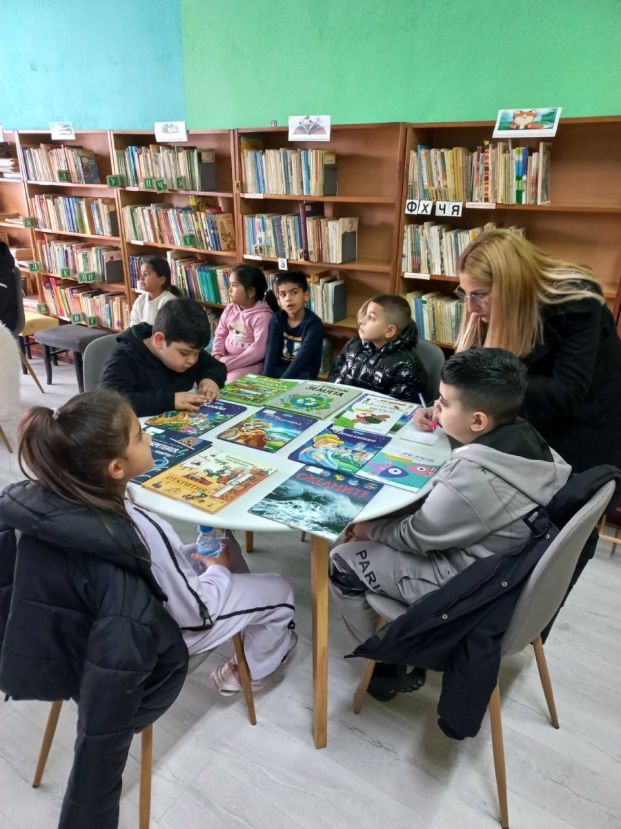 Първа среща с библиотеката за деца от ОУ „Хр. Павлович“ в Дупница