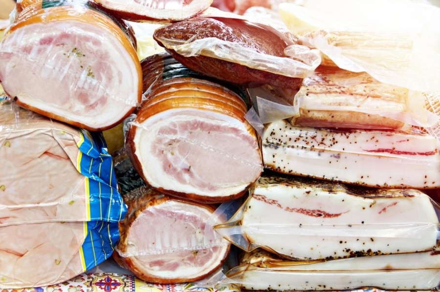 Кланицата в село Здравец крила близо година над 7 т месо с изтекъл срок на годност