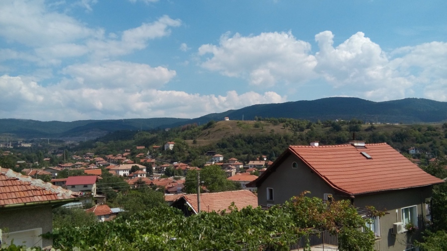 Бобов дол става на 450 г.: Обявяват 18 август за почивен ден