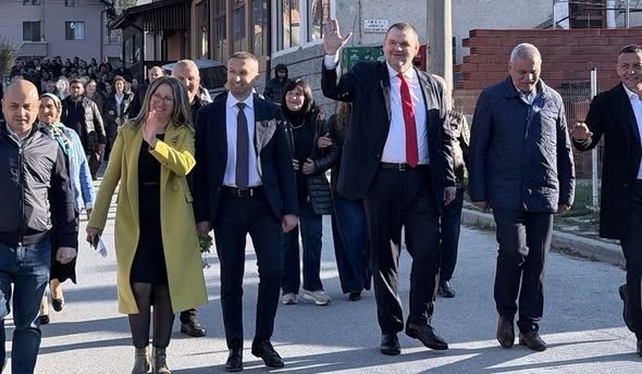 Пеевски избра да е депутат от Кърджали пред Благоевград: Петимата партийни лидери направиха своя избор