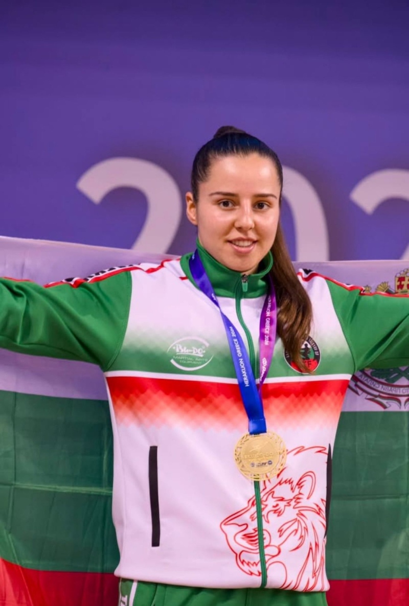 Герой за Банско! С фрактура на носа Катрин Гемкова грабна четири медала от Европейското първенство по таекуондо