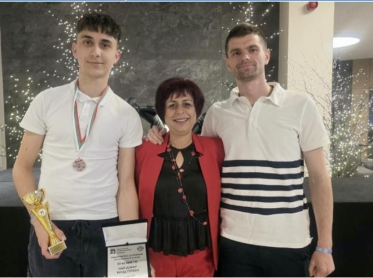 Мартин Бързачки от Симитли стана 3-и в националното състезание „Най-добър млад готвач“