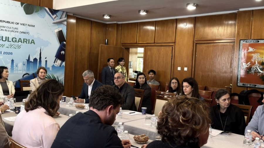 Петрич показа Хераклея Синтика, Рупите и наследството на Ванга на международни форуми