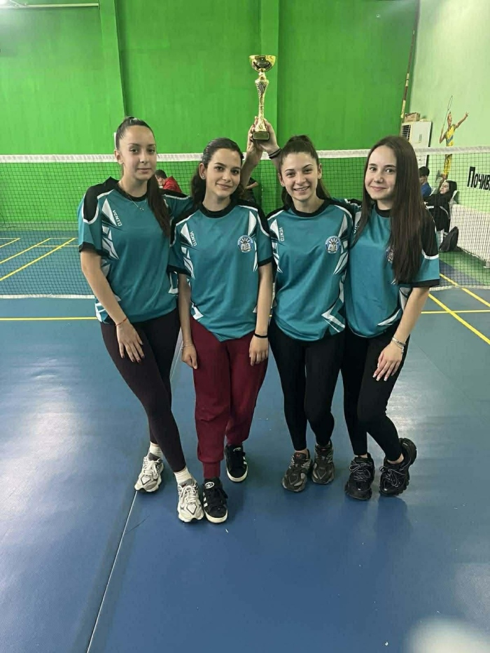 Достойно представяне на бадминтонистките от СЕУ „Св. Паисий Хилендарски“ – Дупница на финалите на ученическите игри